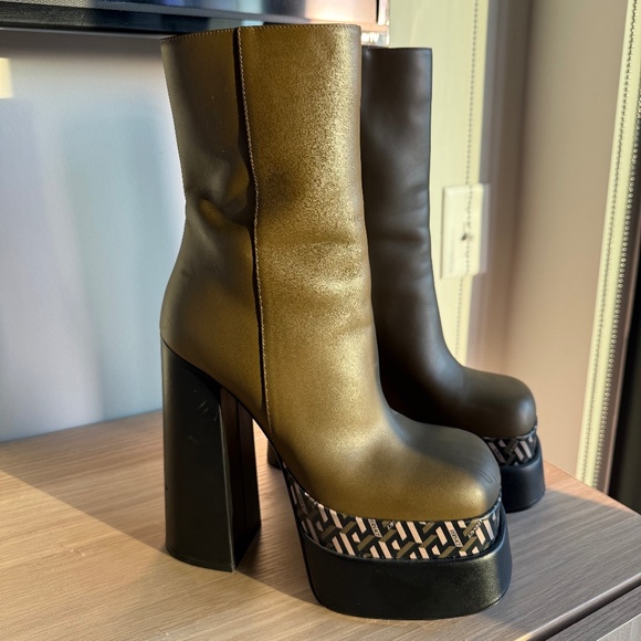Versace platform boot - Picture 1 of 6